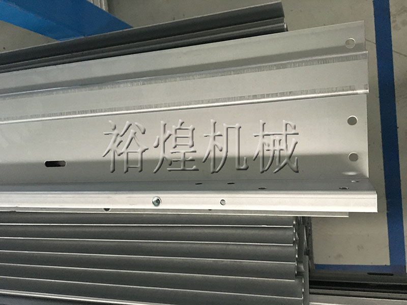 電梯上坎設(shè)備成型機